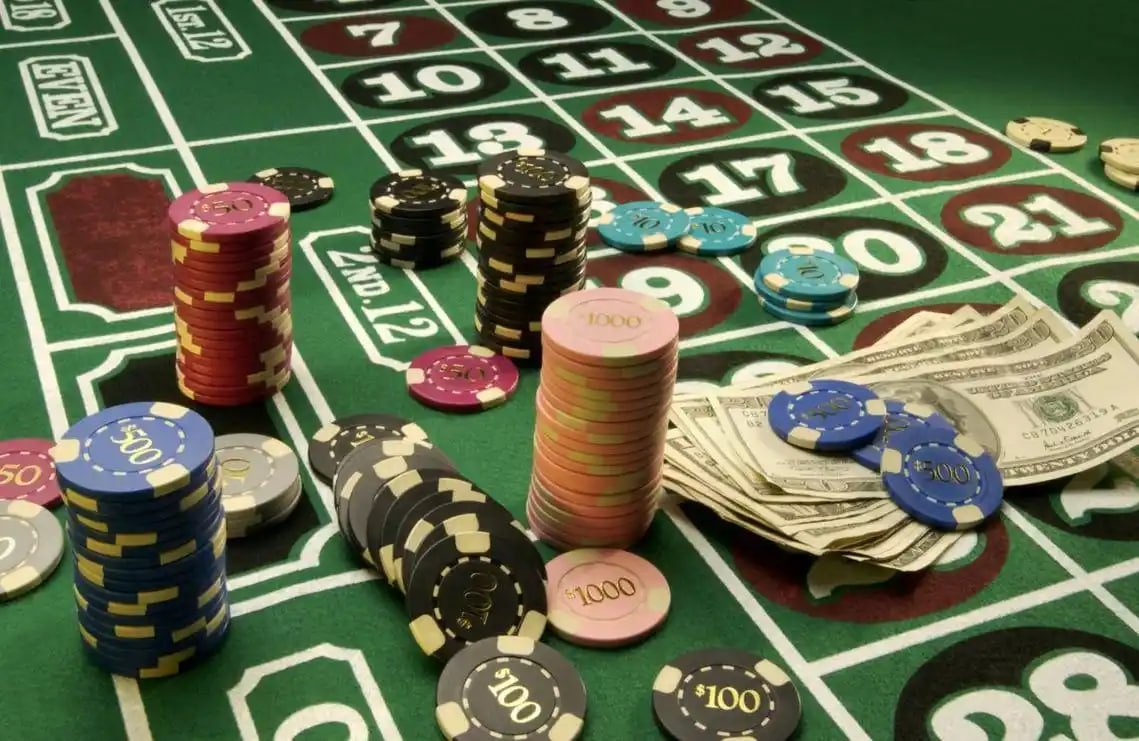 Proses autentikasi dua faktor di slot 1121 menampilkan verifikasi berlapis untuk keamanan akun